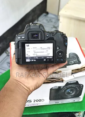 Canon 200D YN 50mm Prime