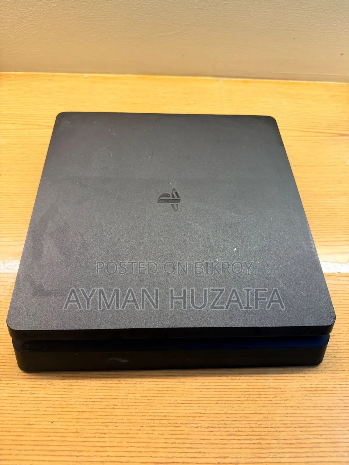 Sony PS4 Slim