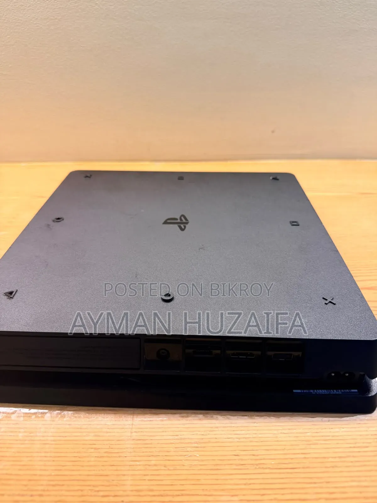 Sony PS4 Slim