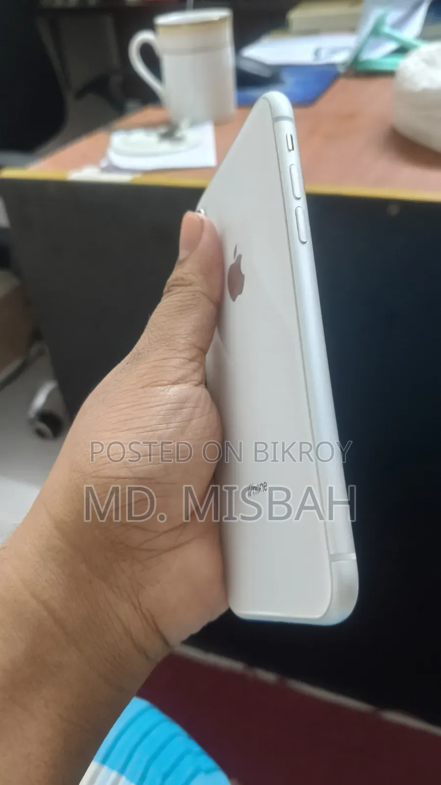 Apple iPhone XR 64 GB White