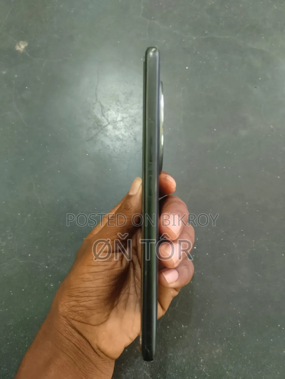 আইকিউওও জেড১০ ২৫৬ জিবি ব্ল্যাক