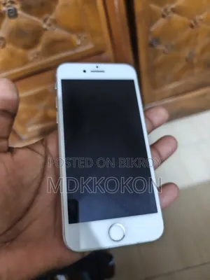 অ্যাপল আইফোন ৮ ৬৪ জিবি সাদা