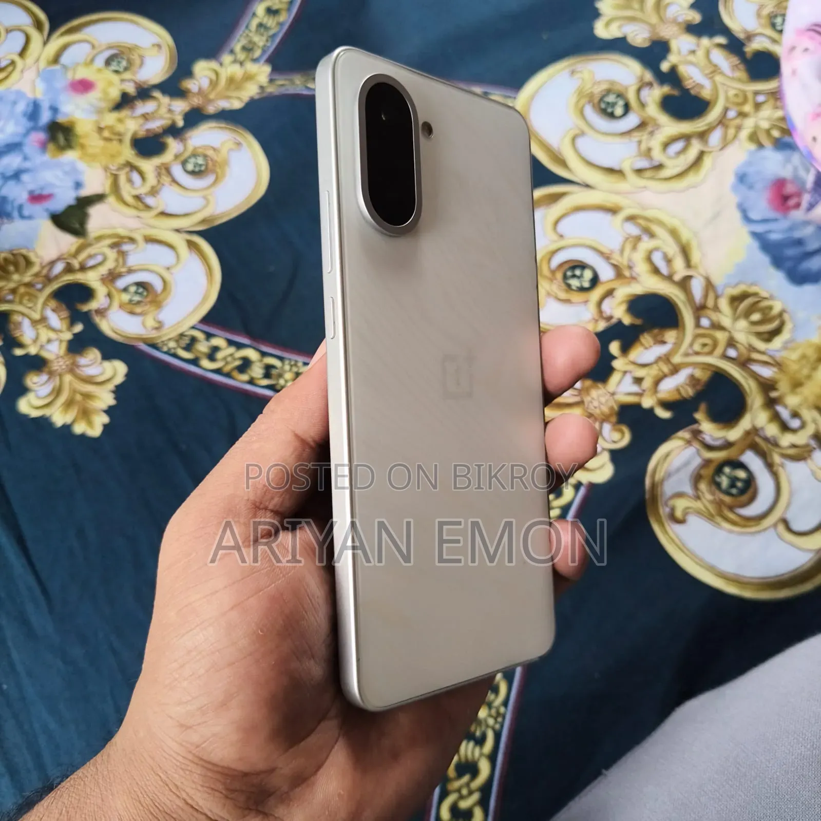 ওয়ানপ্লাস নর্ড সিই৫ ২৫৬ জিবি সাদা