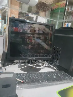 GIGASONIC 17" LED Monitor | 1280×1024 | VGA | Good condition no line