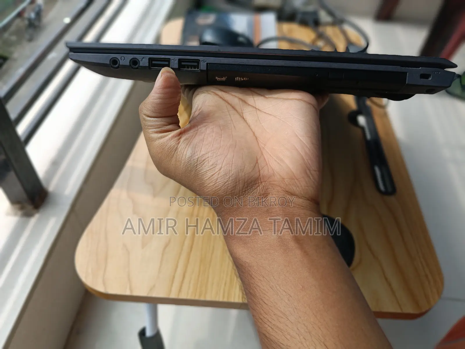 ল্যাপটপ ৮ জিবি ইন্টেল কোর আই৭ এইচডিডি ১ টিবি