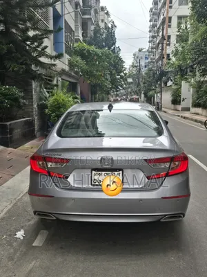 হোন্ডা অ্যাকর্ড ২০২১ সিলভার