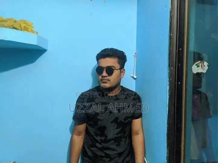 Showroom Shopping Mall Inspector
