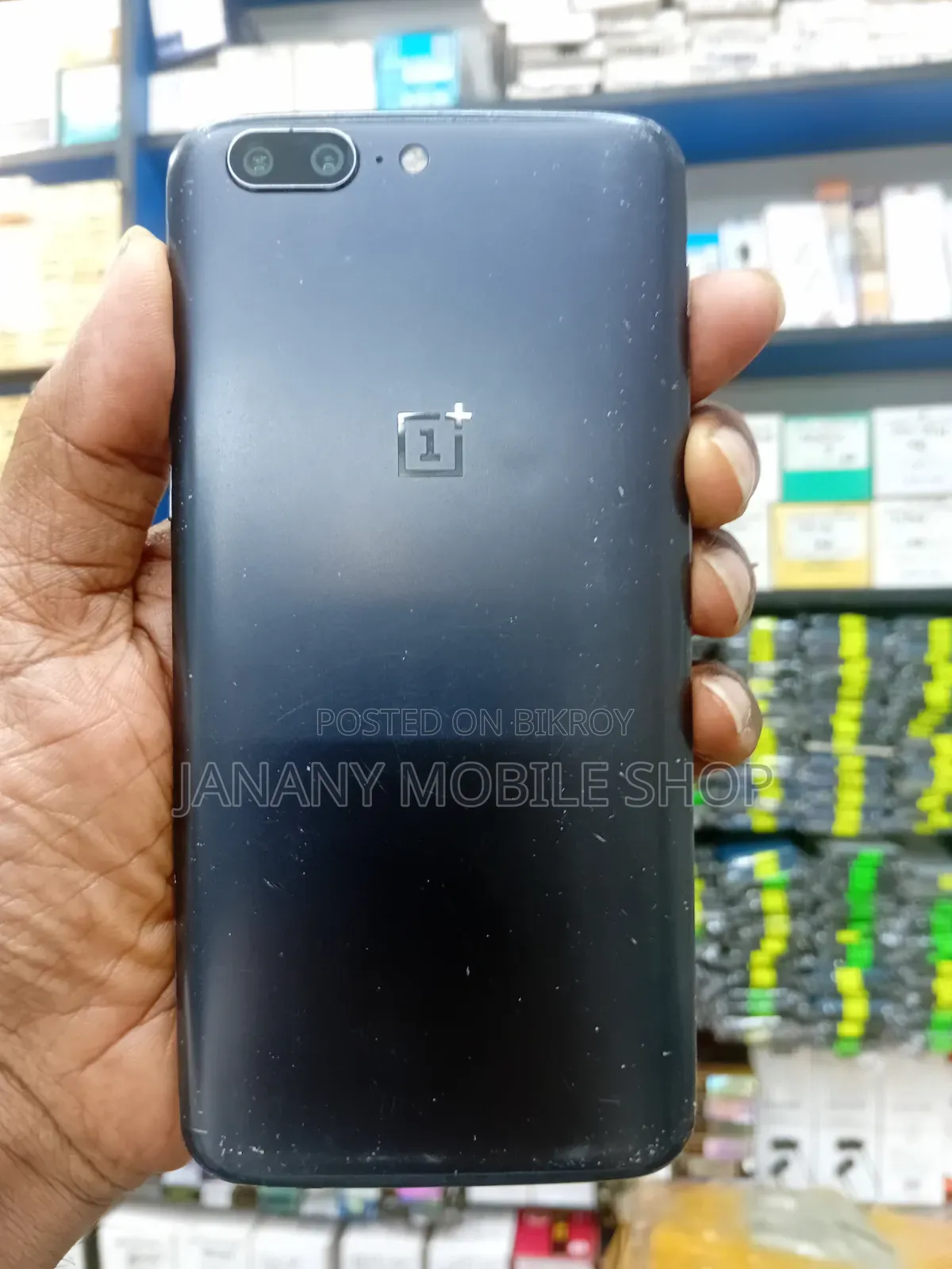 ওয়ানপ্লাস ৫ ৬৪ জিবি কালো