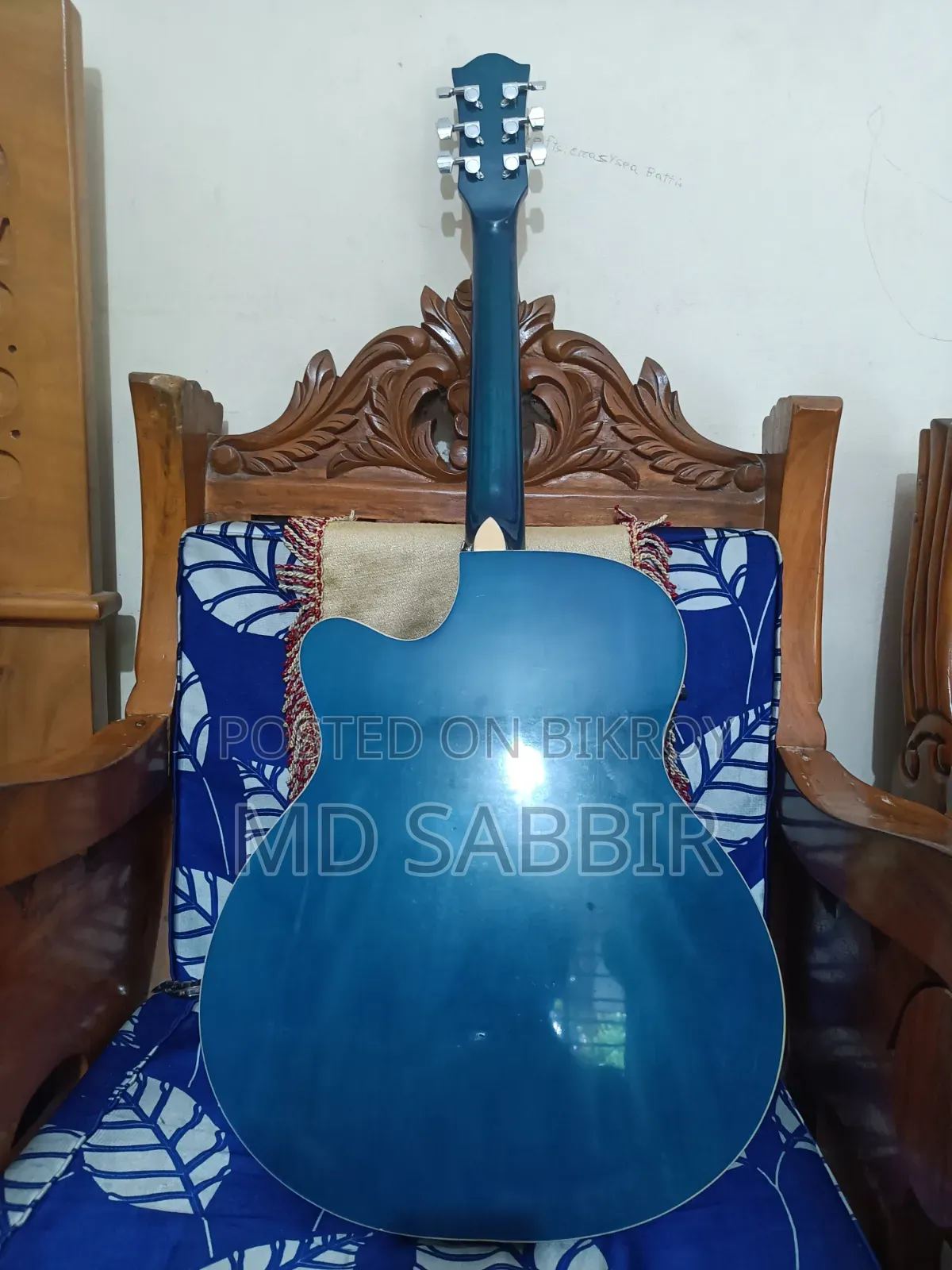 Guitar for sale