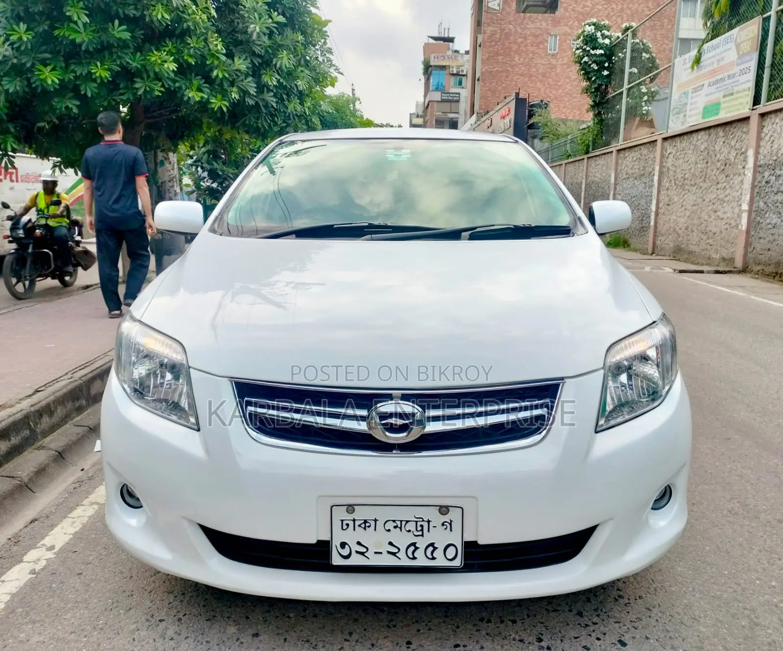 টয়োটা করোলা ফিল্ডার ১.৫ পেট্রোল ফোরডব্লিউডি ২০১১ সাদা