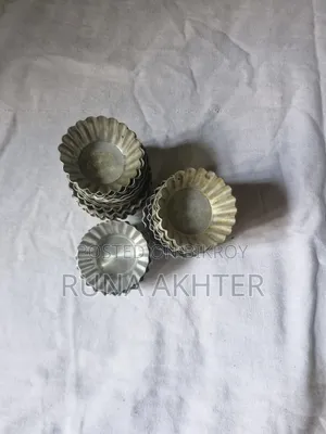 কেক বানানোর জিনিসপত্র