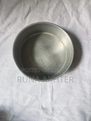 কেক বানানোর জিনিসপত্র