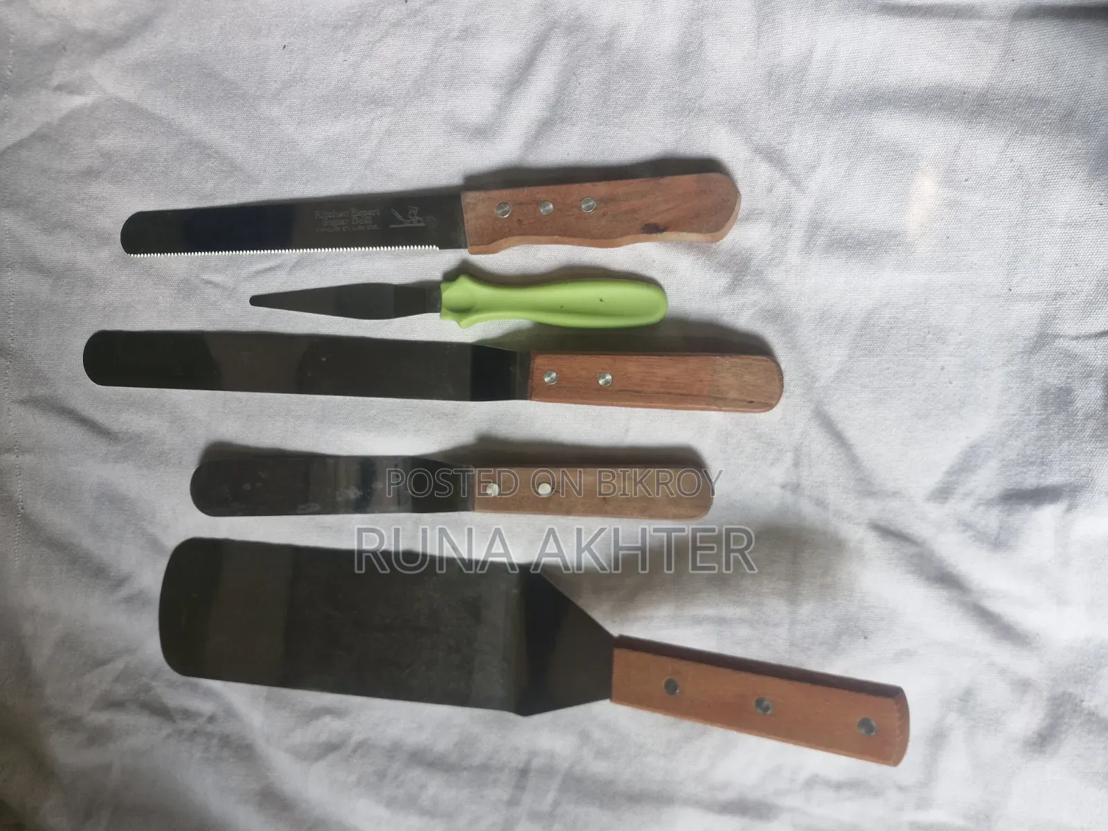 কেক বানানোর জিনিসপত্র