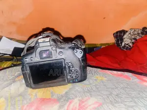 DSLR Canon 750d