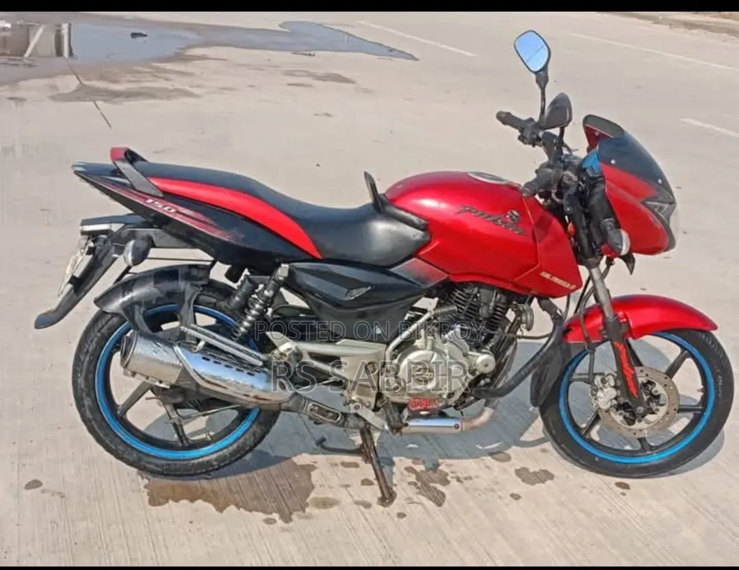 বাজাজ পালসার ১৫০ ২০১২ লাল