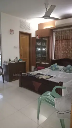 Furnished 5-Bedroom Apartment in Basundhara for sale