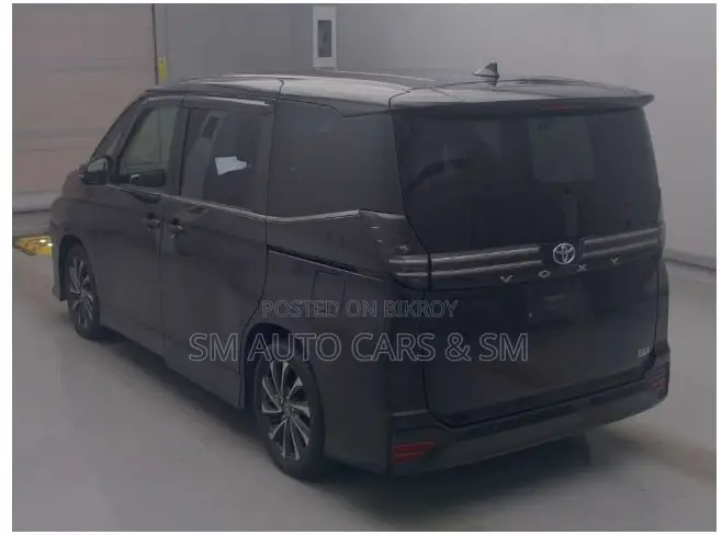 Toyota Voxy 2022 Black