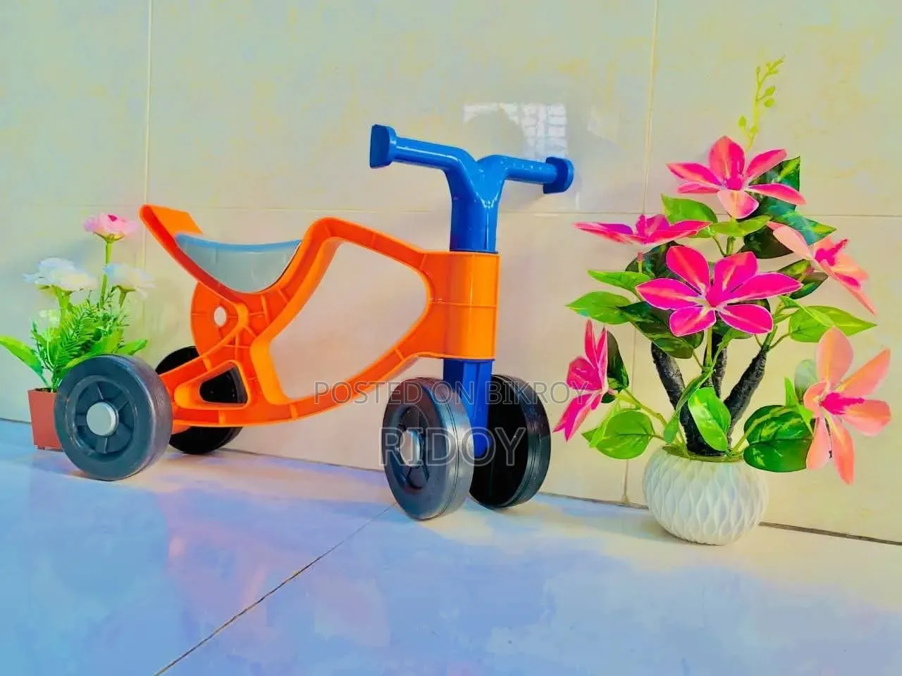 বাচ্চাদের ট্রাইসাইকেল