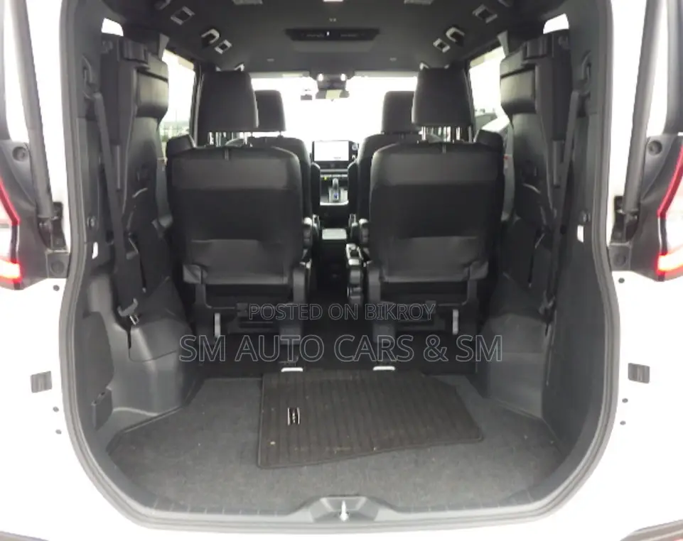 Toyota Noah 2023 Pearl