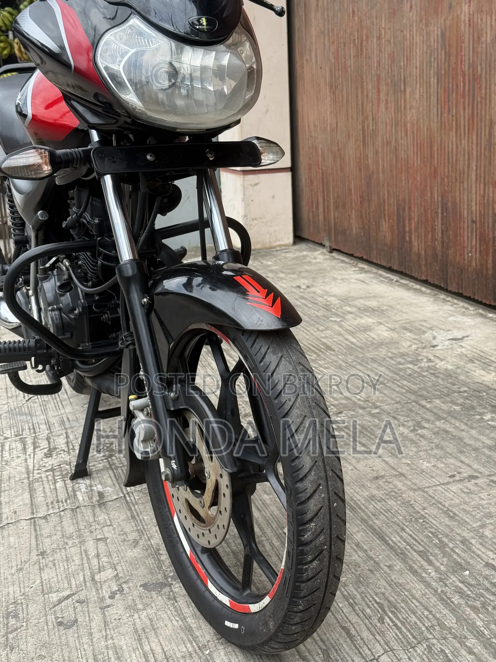 Bajaj Discover 125 2020 Black