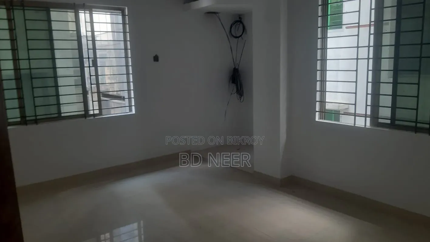 2200 SqFt Office Space Available for Rent in Banani South