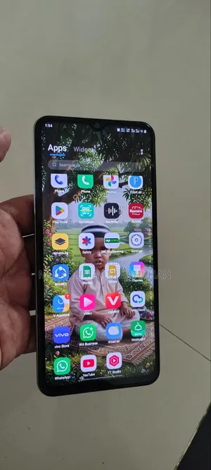 Vivo 128 GB Gold