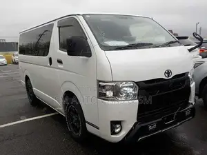 Toyota HiAce 2021 White