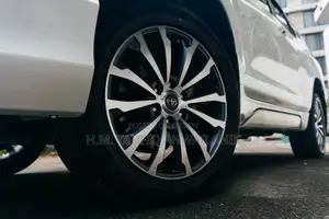 Toyota Land Cruiser Prado 2019 Pearl
