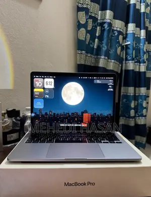 Laptop Apple MacBook Pro 2022 M2 8GB Apple M2 SSD 256GB