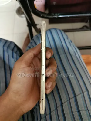 Samsung Galaxy J8 64 GB Gold