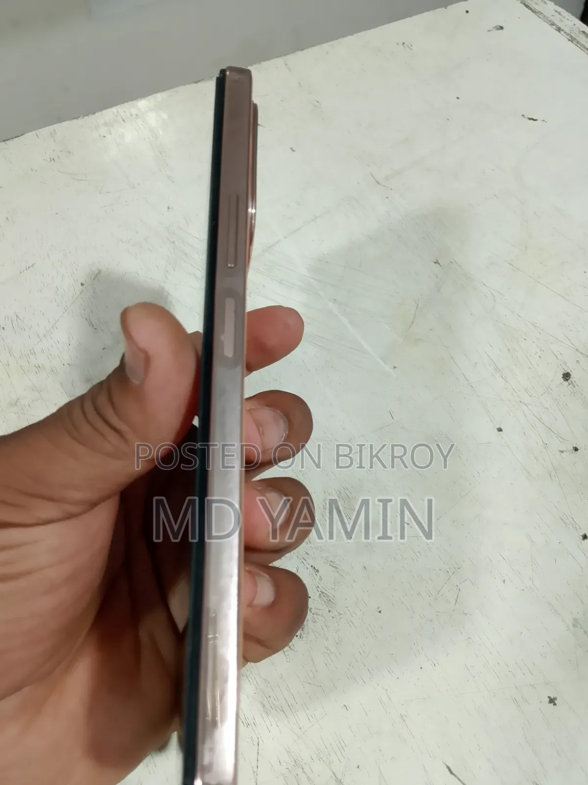 Vivo Y28 128 GB Gold