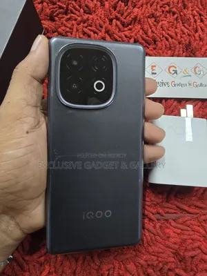 iQOO 256 GB Black