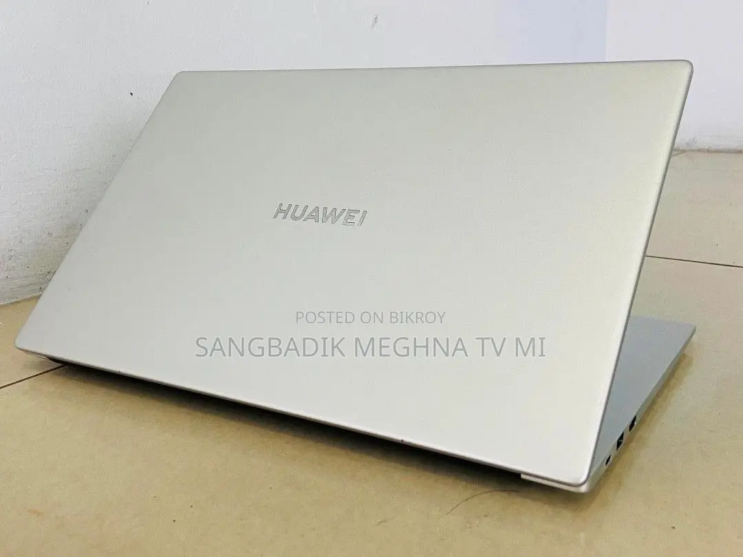 Laptop Huawei 4GB Intel SSD 500GB