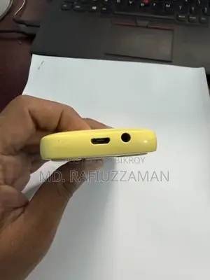নকিয়া ৬৩১০ হলুদ