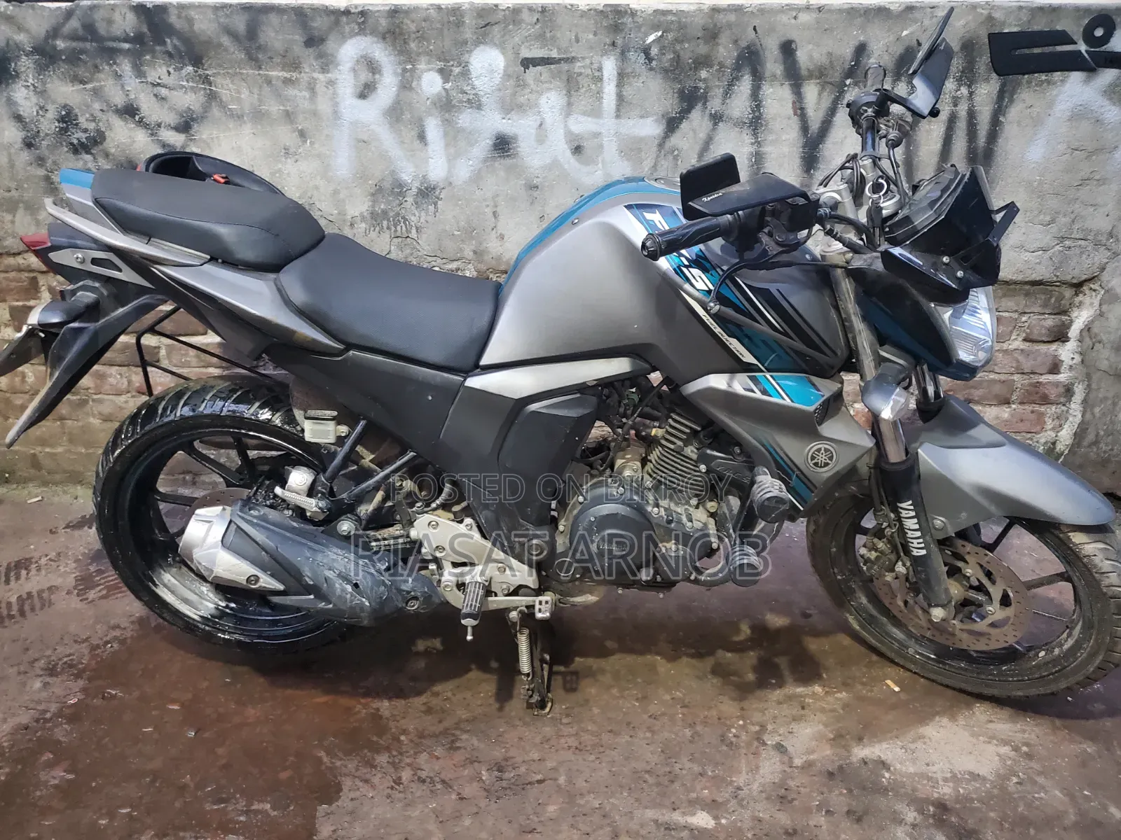ইয়ামাহা এফজেডএস ভি২ ২০২৪ গ্রে