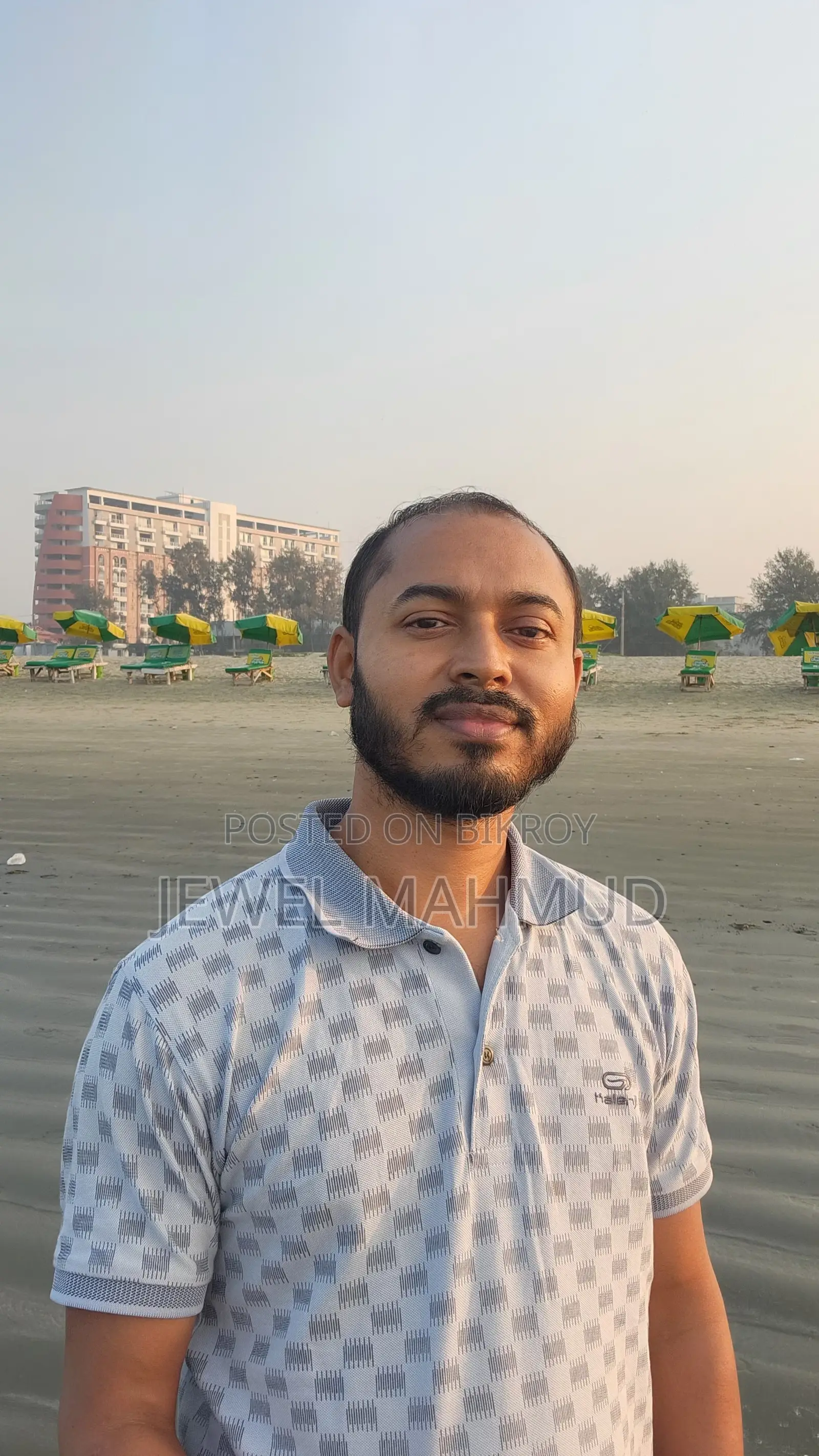 Escort Man needed for lighter vessel at Port