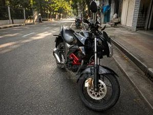 সুজুকি জিক্সার ২০২২ ব্ল্যাক