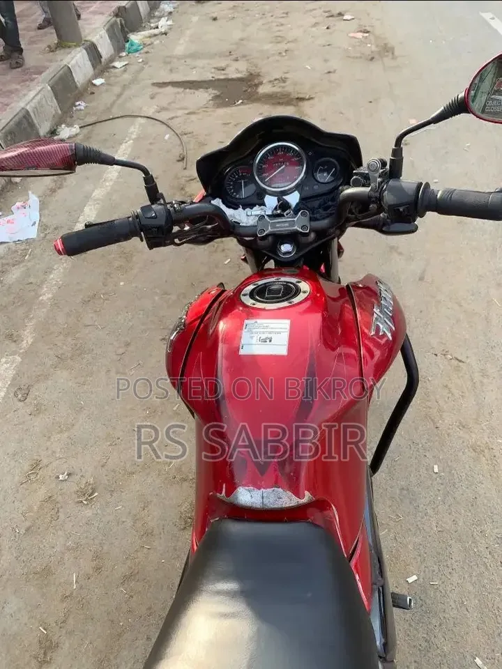 হিরো হাঙ্ক ২০১০ রেড