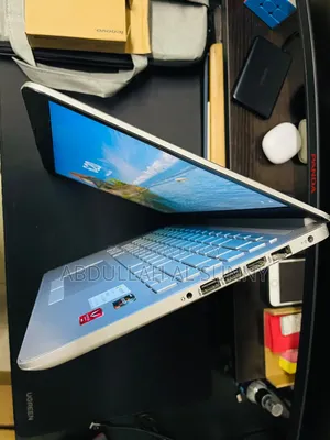 Laptop HP 14S 8GB AMD Ryzen 5 256GB SSD
