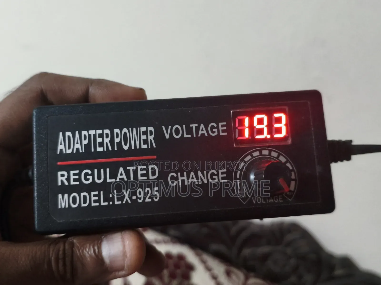 LX-925 Adapter With Regulator 24v
