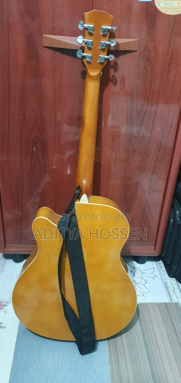 Guiter AG52C