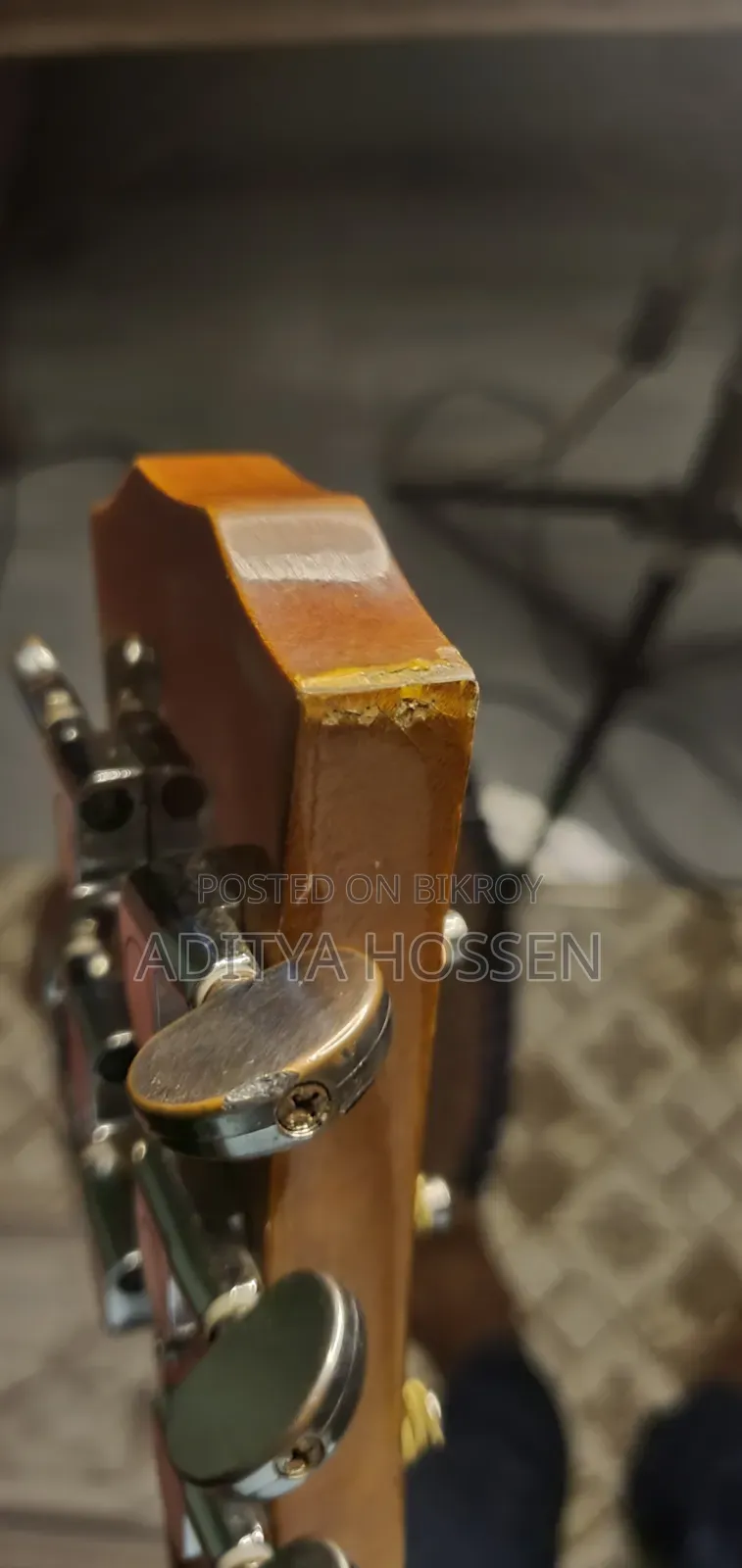 Guiter AG52C