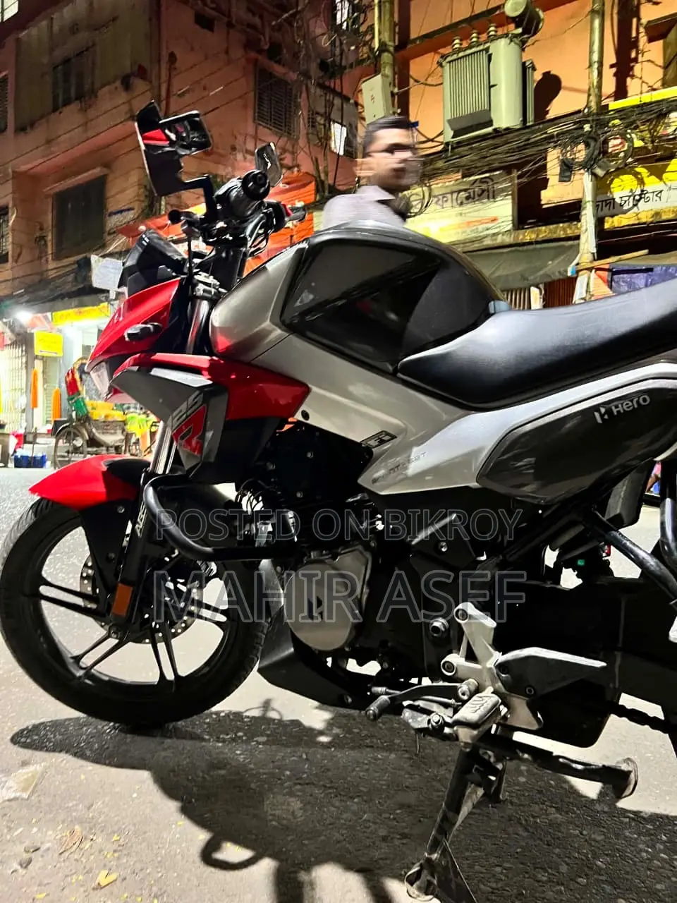 হিরো এক্সট্রিম ১২৫আর ২০২৫ লাল
