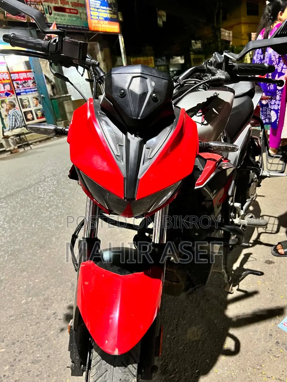 হিরো এক্সট্রিম ১২৫আর ২০২৫ লাল
