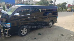 Toyota HiAce 2010 Black