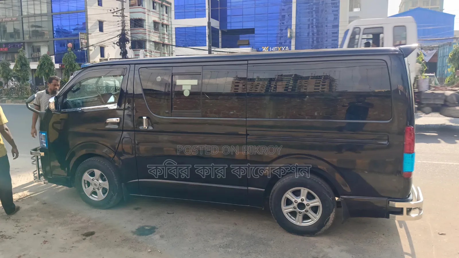 Toyota HiAce 2010 Black