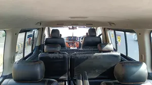 Toyota HiAce 2010 Black