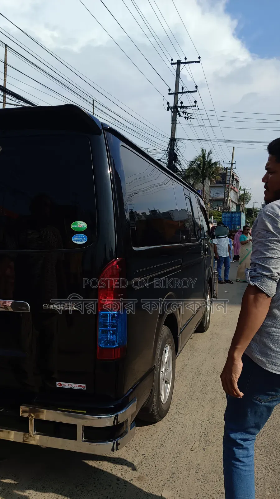 Toyota HiAce 2010 Black