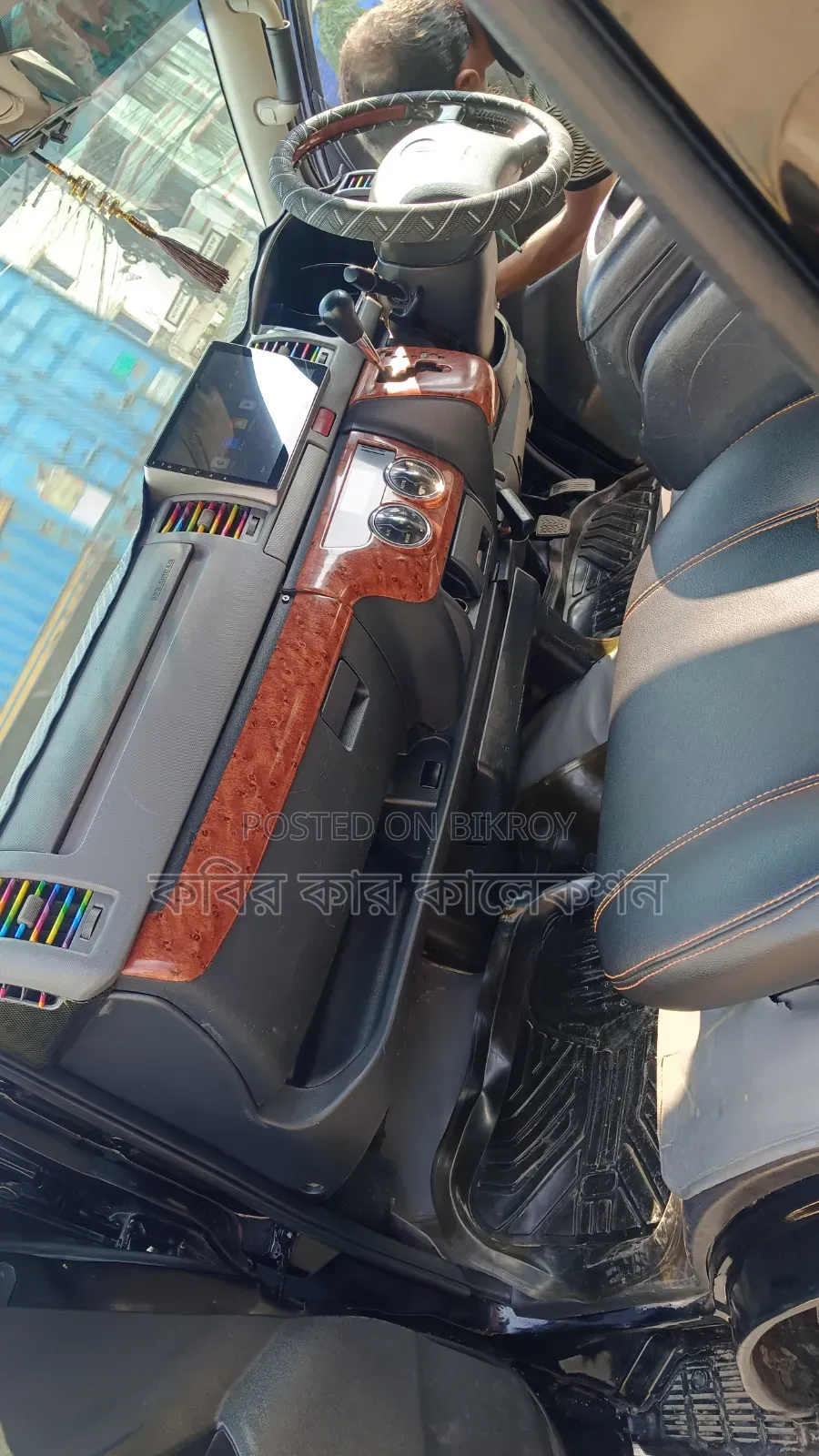 Toyota HiAce 2010 Black
