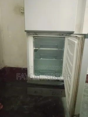 Singer 260 Liter Refrigerator | Model SDC260SGRO | Used